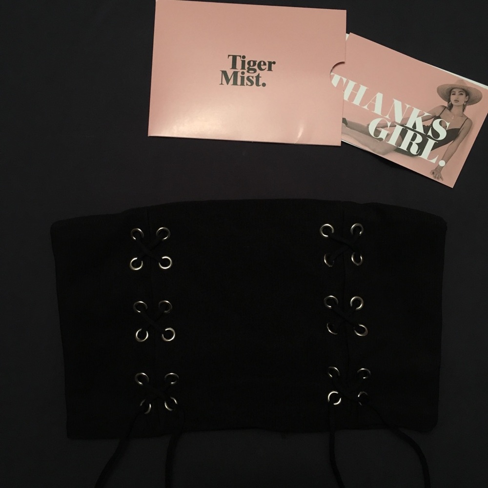 REVERSE Black Grommet top XS